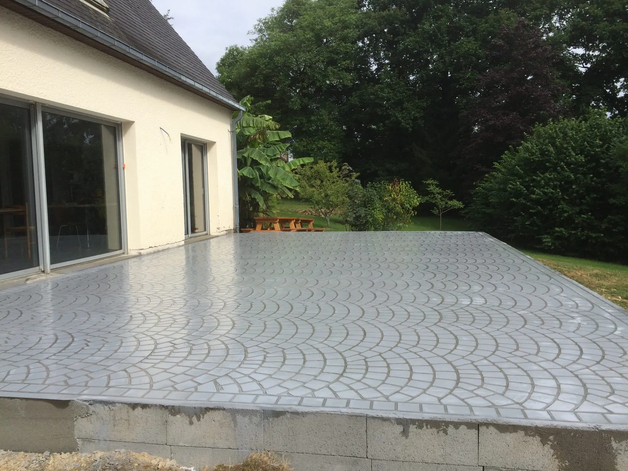 Béton imprimé en Normandie — réalisation MPSB 4